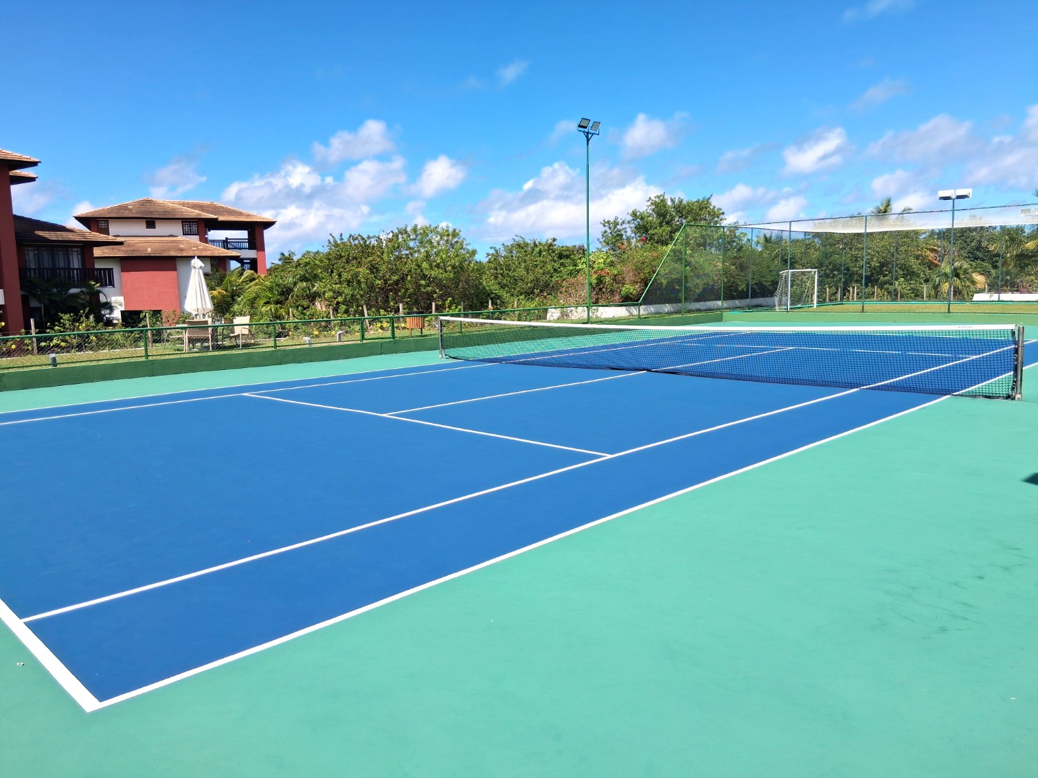 Quadra esportiva do condomínio em Praia do Forte